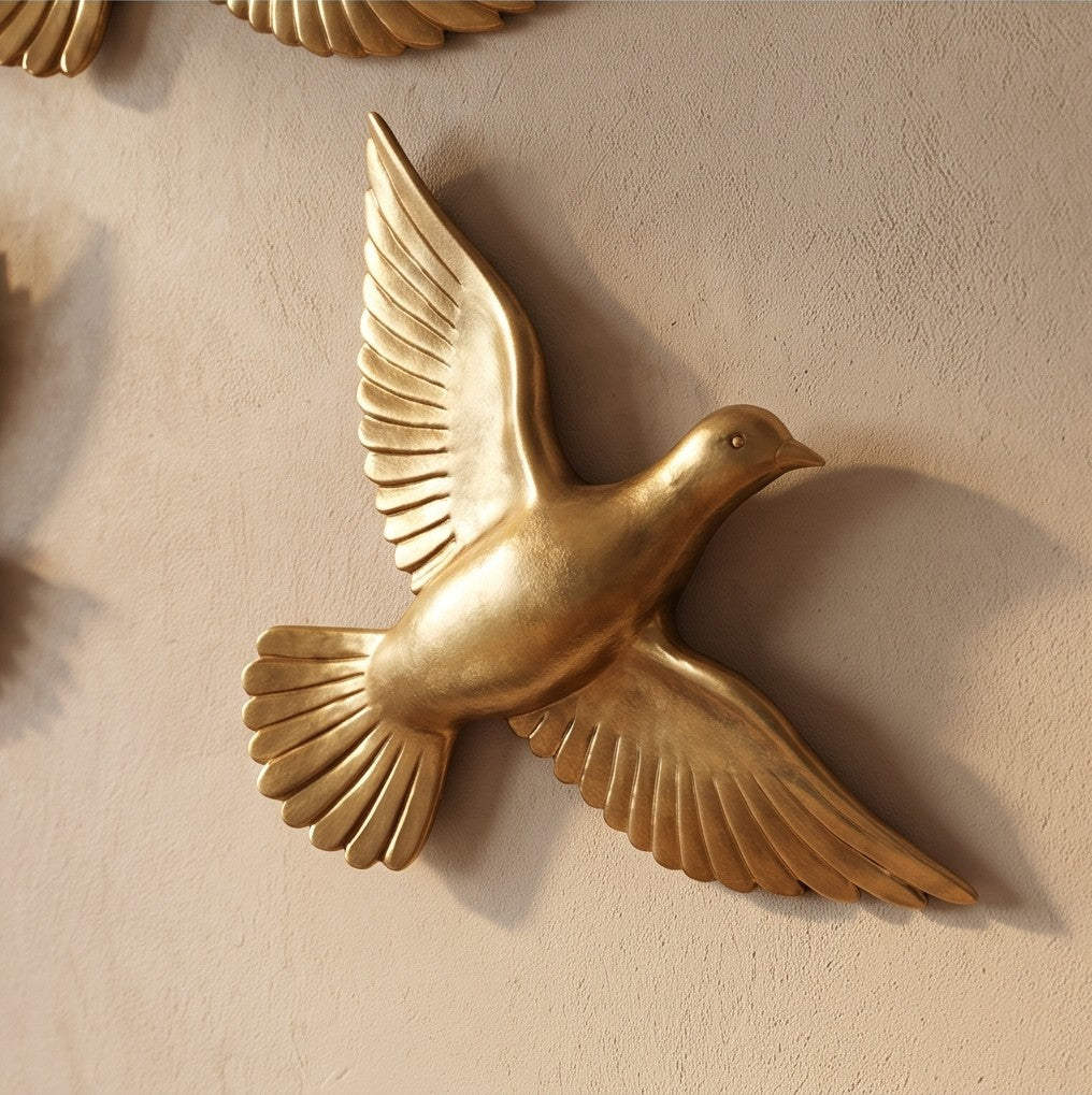 Six-piece set of golden flying birds